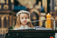  PIERWSZA KOMUNIA ŚWIETA (FOTO: OBSŁUGA UROCZYSTOŚCI) 